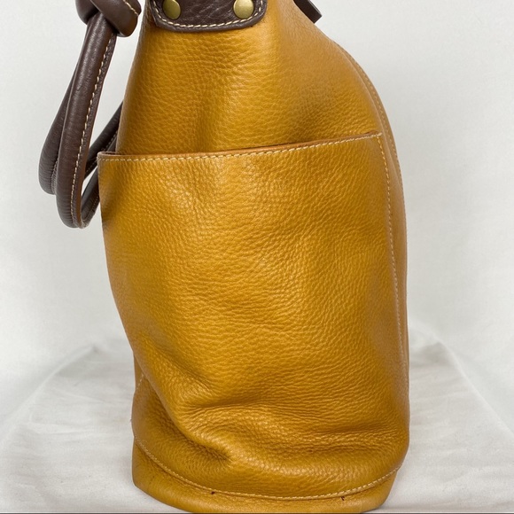 Sundance Leather Slouch Zip Top Tote - Picture 5 of 11
